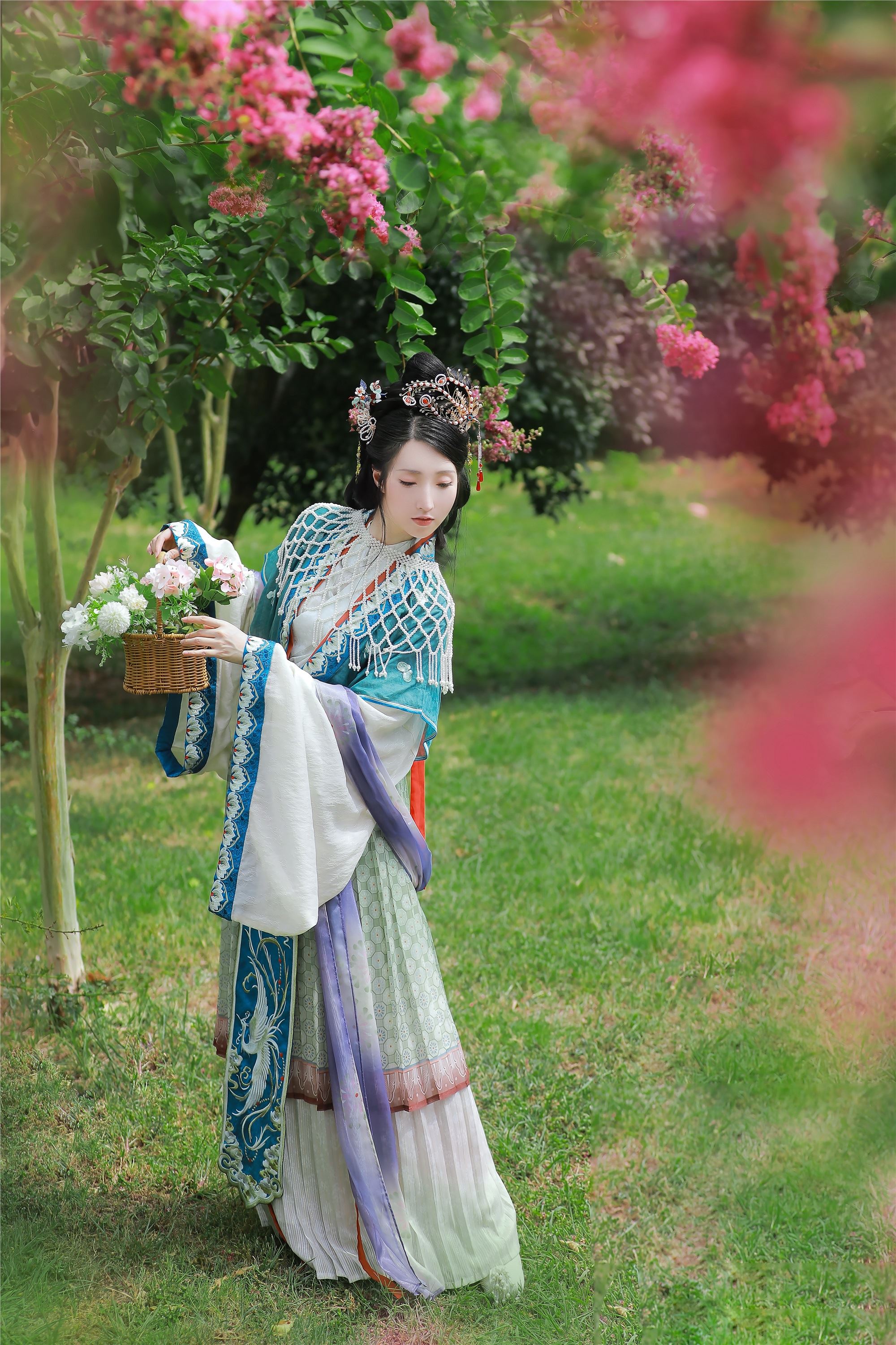 YITUYU艺图语 2025.01.30 秋风起 李猜